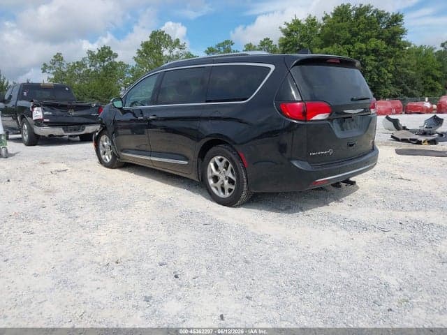 2017 CHRYSLER PACIFICA LIMITED 3