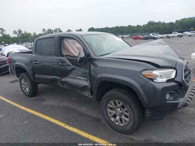2019 TOYOTA TACOMA SR5 V6 1