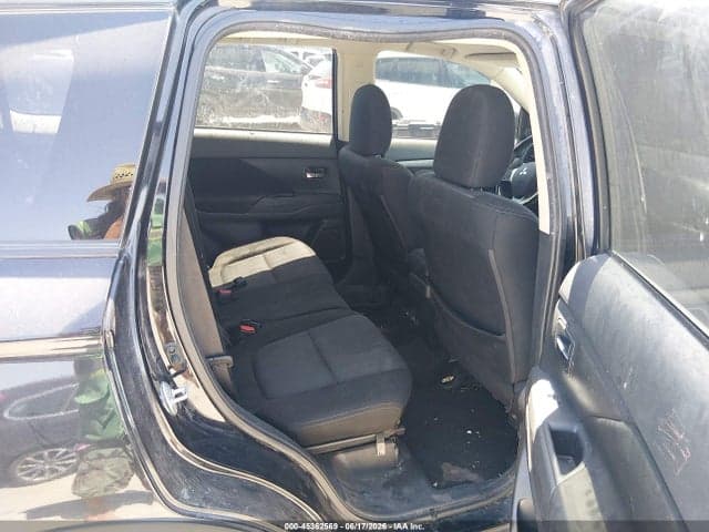 2018 MITSUBISHI OUTLANDER SE 8
