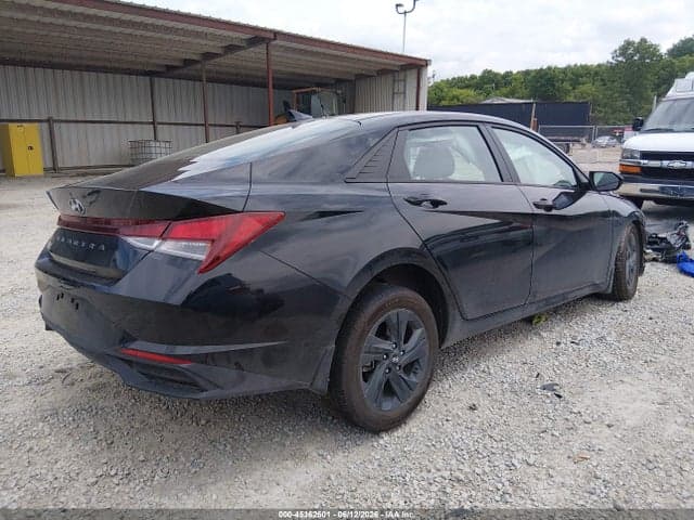 2023 HYUNDAI ELANTRA SEL 4
