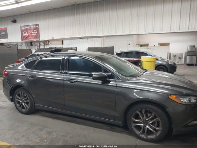 2017 FORD FUSION SE 13