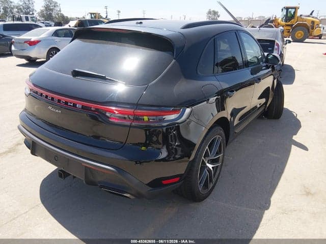 2024 PORSCHE MACAN T 4