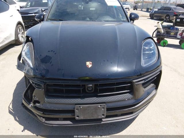 2024 PORSCHE MACAN T 6