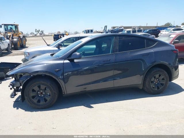 2026 TESLA MODEL Y 14