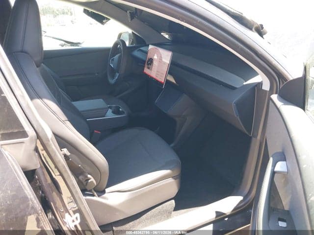 2026 TESLA MODEL Y 5