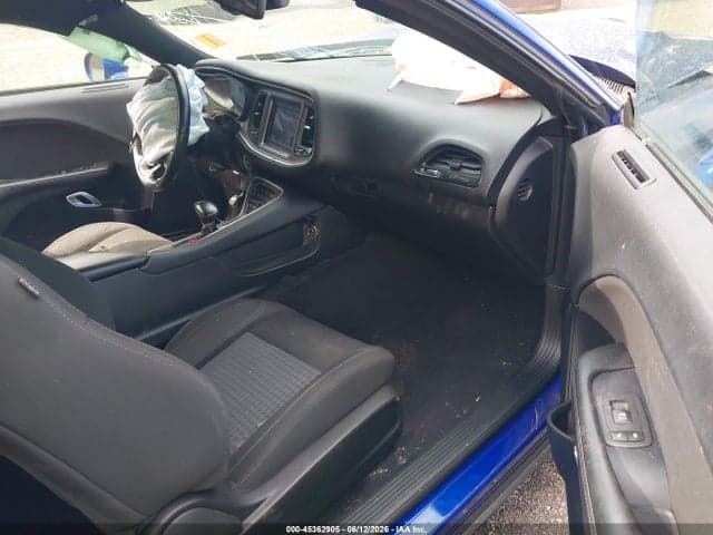 2020 DODGE CHALLENGER SXT 5