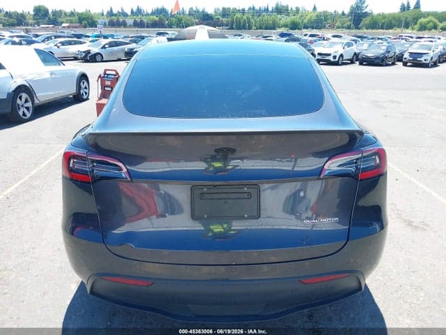 2024 TESLA MODEL Y PERFORMANCE DUAL MOTOR ALL-WHEEL DRIVE 17