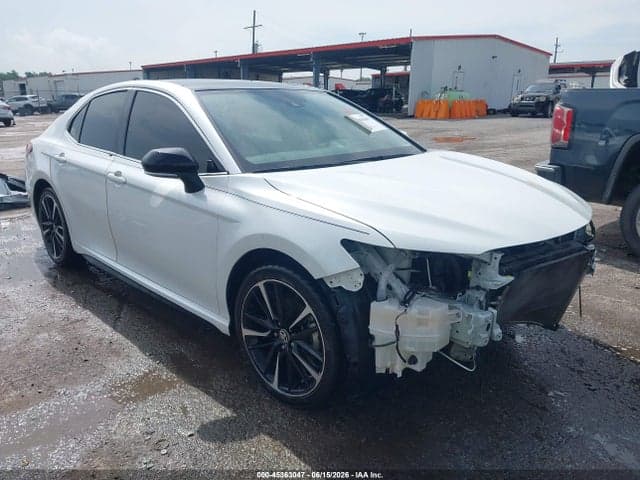 2020 TOYOTA CAMRY XSE - 1