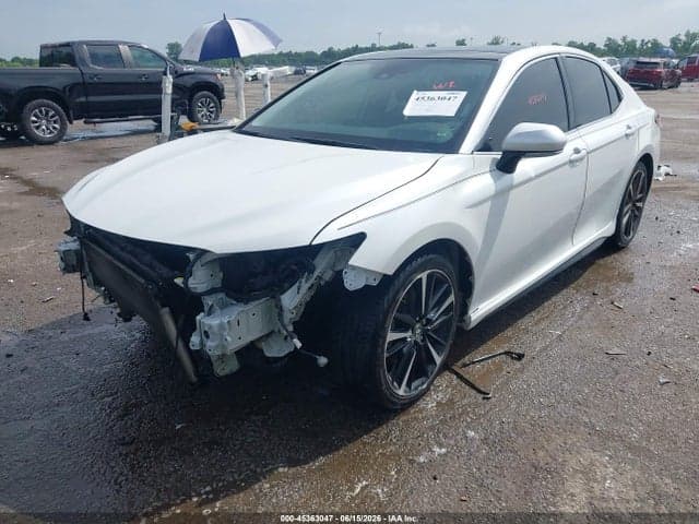 2020 TOYOTA CAMRY XSE 2