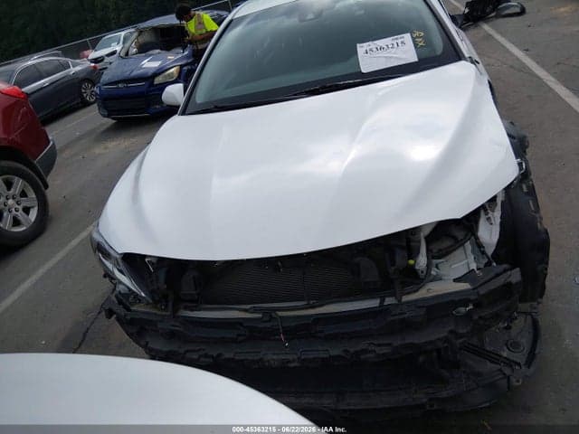2018 TOYOTA CAMRY SE 13
