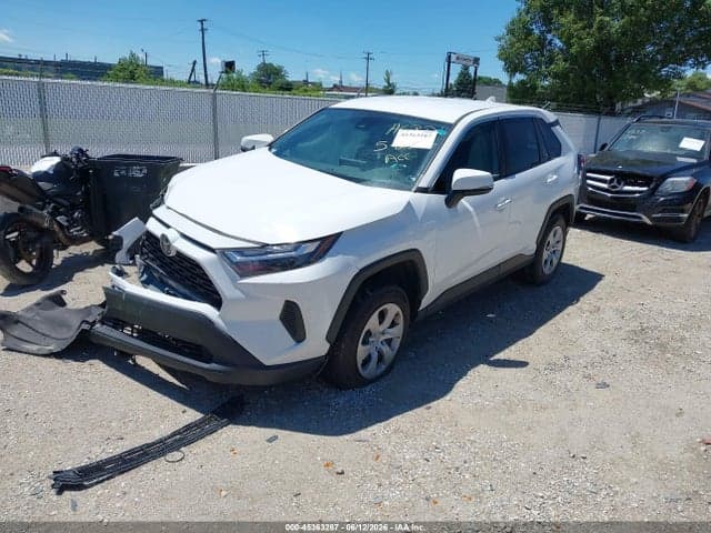 2024 TOYOTA RAV4 LE 2