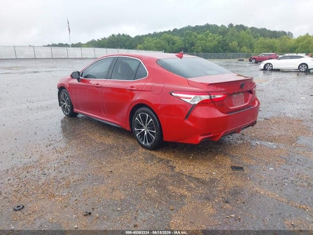 2020 TOYOTA CAMRY SE 3