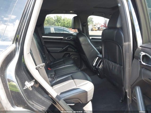 2012 PORSCHE CAYENNE 8