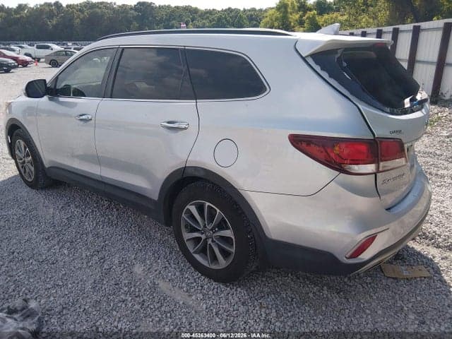 2018 HYUNDAI SANTA FE SE 3