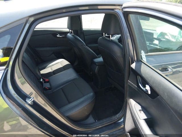 2021 KIA FORTE GT-LINE 8