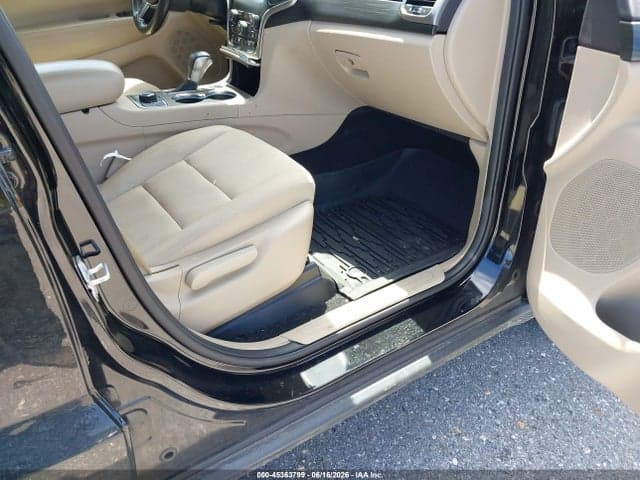 2019 JEEP GRAND CHEROKEE LAREDO E 4X4 5
