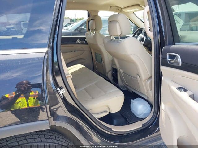 2019 JEEP GRAND CHEROKEE LAREDO E 4X4 8