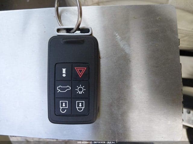 2011 VOLVO XC60 3.2 11