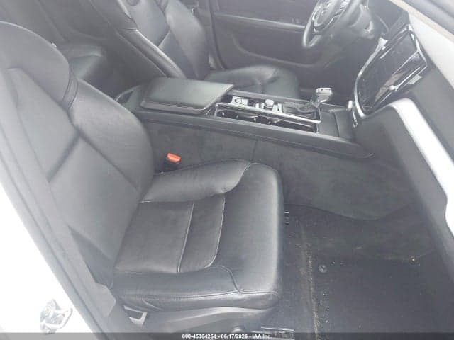 2020 VOLVO S60 T6 5