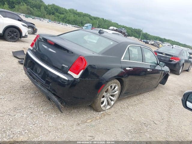2019 CHRYSLER 300 LIMITED 14