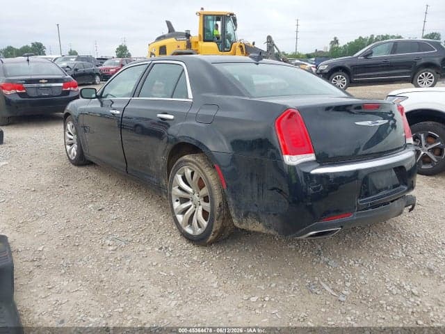 2019 CHRYSLER 300 LIMITED 3