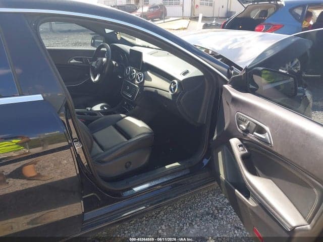 2017 MERCEDES-BENZ CLA 250 5