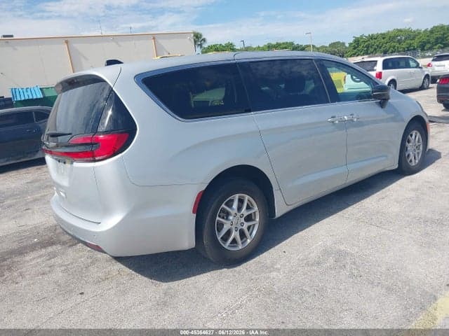2024 CHRYSLER PACIFICA TOURING L 4