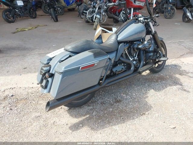 2022 HARLEY-DAVIDSON FLHXST 4