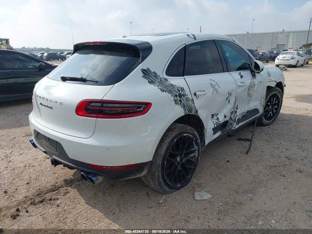 2015 PORSCHE MACAN S 4