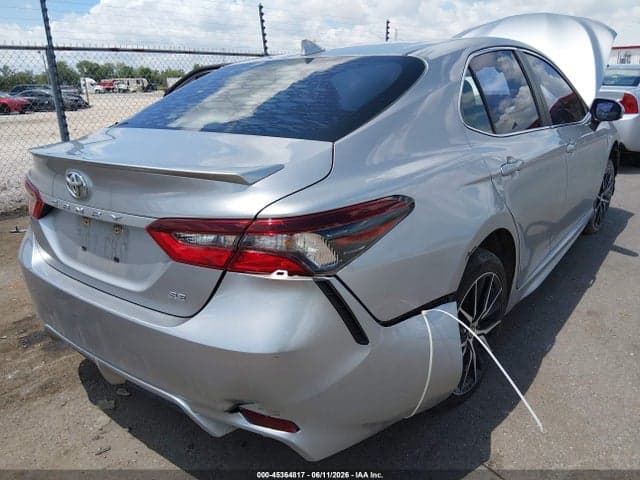 2021 TOYOTA CAMRY SE 4