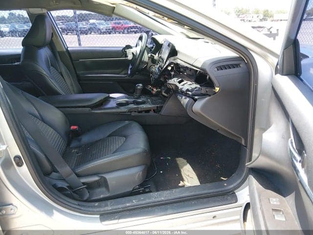 2021 TOYOTA CAMRY SE 5