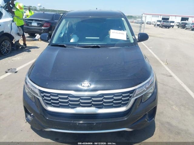 2021 KIA SELTOS LX 12