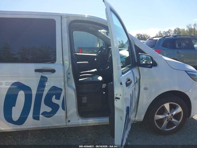 2017 MERCEDES-BENZ METRIS 5