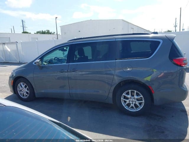 2022 CHRYSLER PACIFICA TOURING L 13