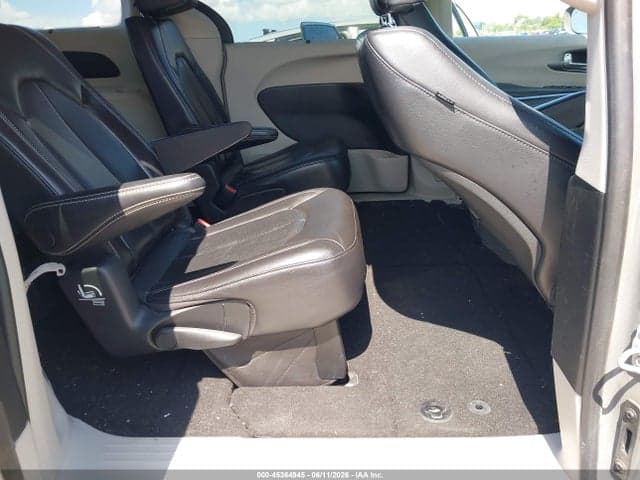 2022 CHRYSLER PACIFICA TOURING L 8