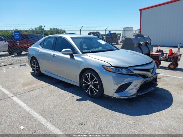 2018 TOYOTA CAMRY SE - 1