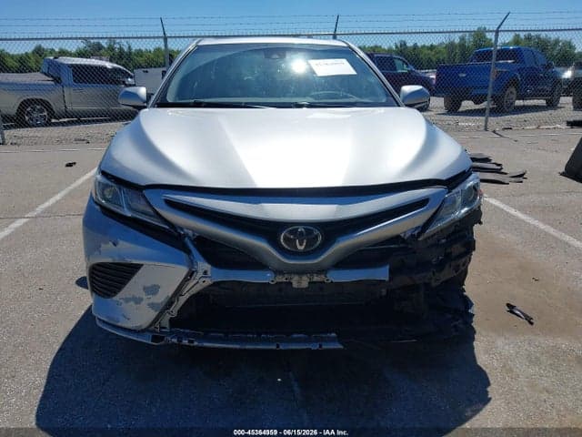2018 TOYOTA CAMRY SE 13