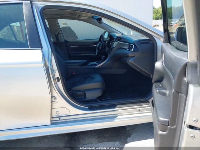 2018 TOYOTA CAMRY SE 5