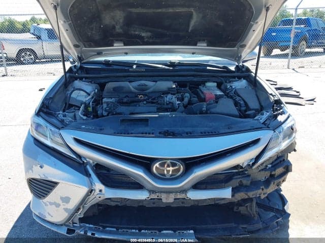 2018 TOYOTA CAMRY SE 10