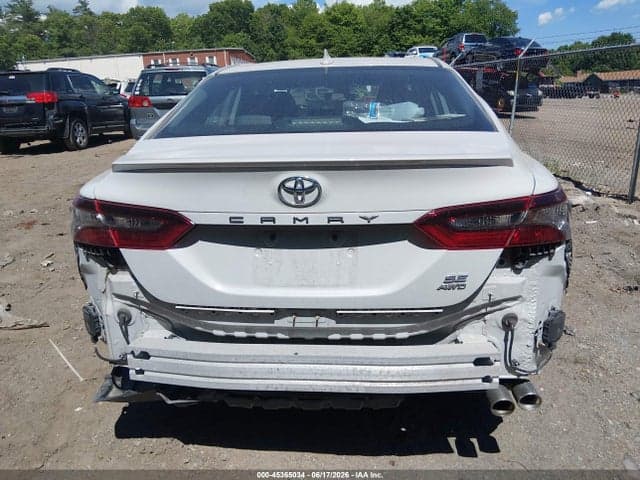 2022 TOYOTA CAMRY SE AWD 17