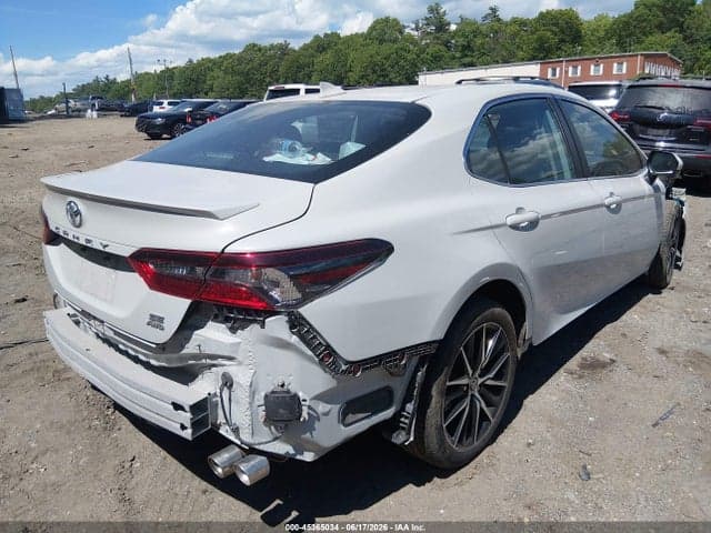 2022 TOYOTA CAMRY SE AWD 4