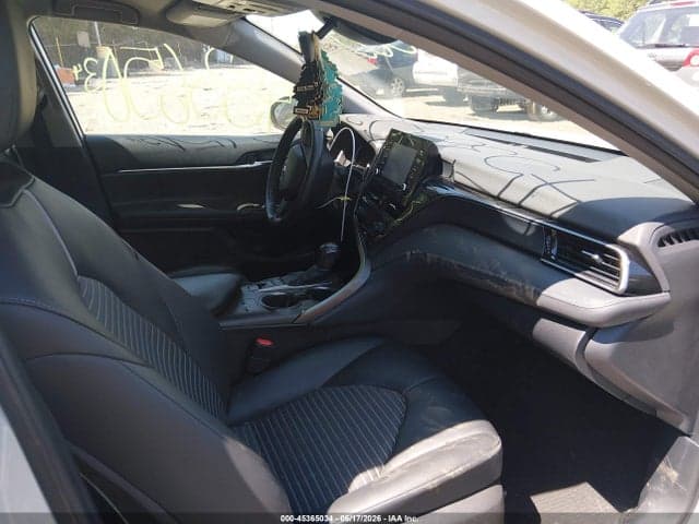 2022 TOYOTA CAMRY SE AWD 5