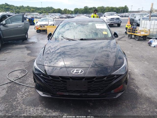 2022 HYUNDAI ELANTRA SE 11