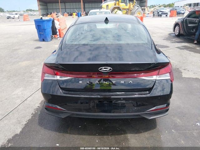 2022 HYUNDAI ELANTRA SE 15