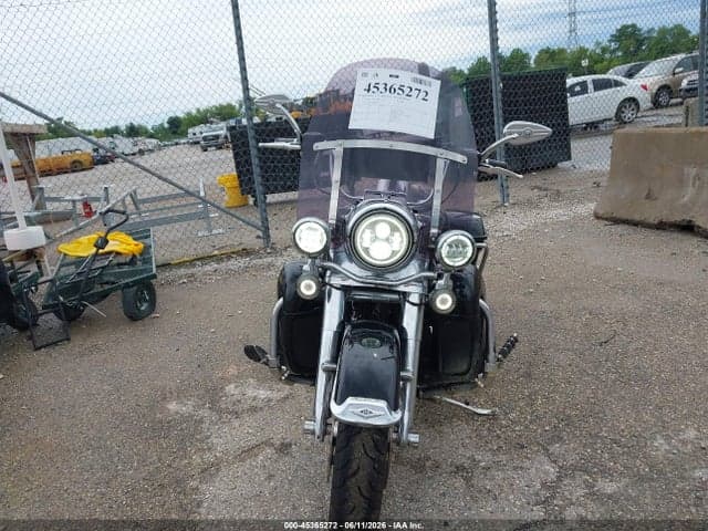 2017 HARLEY-DAVIDSON FLHR ROAD KING 5