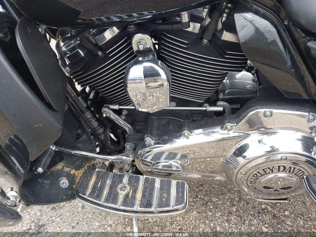 2017 HARLEY-DAVIDSON FLHR ROAD KING 9