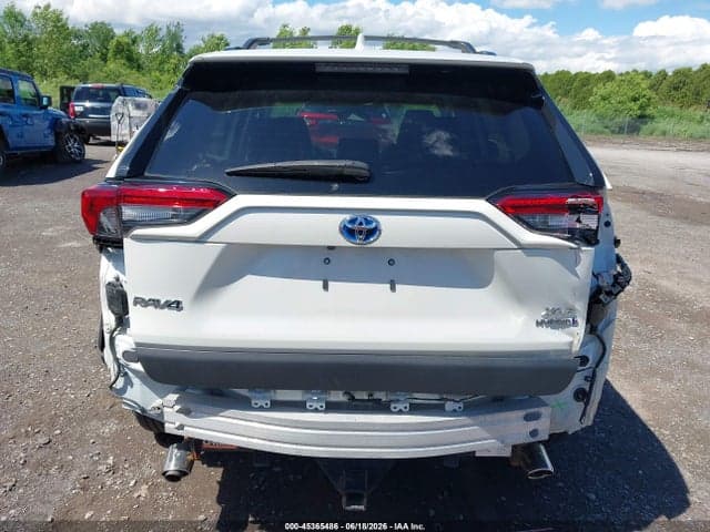 2022 TOYOTA RAV4 HYBRID XLE PREMIUM 17