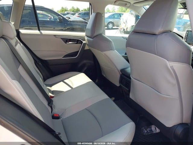 2022 TOYOTA RAV4 HYBRID XLE PREMIUM 8
