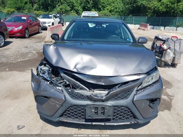 2019 TOYOTA CAMRY SE 12