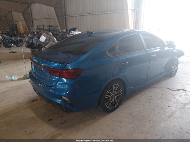 2023 KIA FORTE GT-LINE 4